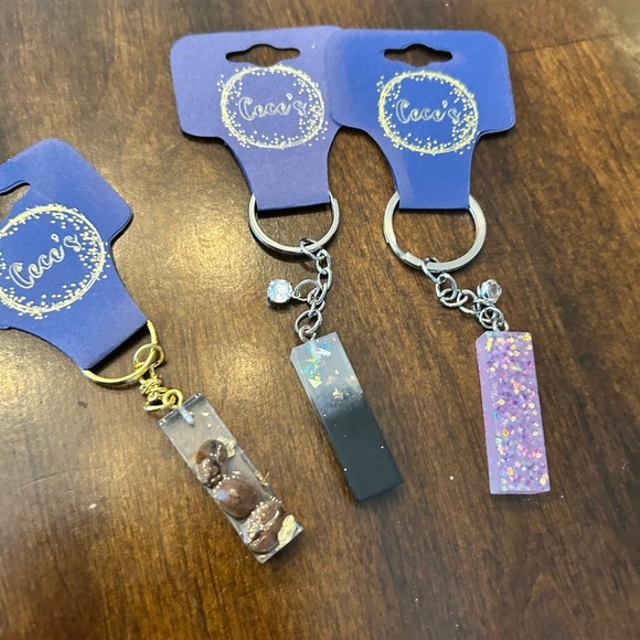 CeCe Trio Keychain Set with Glitter and coffee beans letter I - Picture 4 of 4
